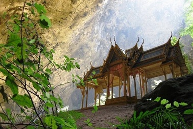 Hang động huyền bí ở Thái Lan